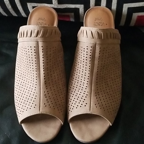 New Somona Comfy Slides - Picture 2 of 5